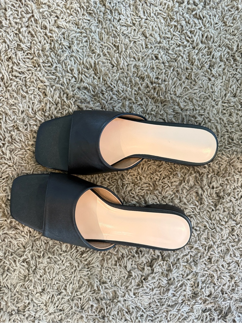 Womens Black Slide Sandals - Sleek Minimalist Design size 8